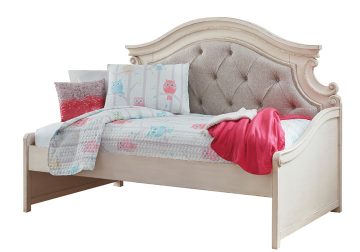 Realyn Two-Tone Twin Day Bed