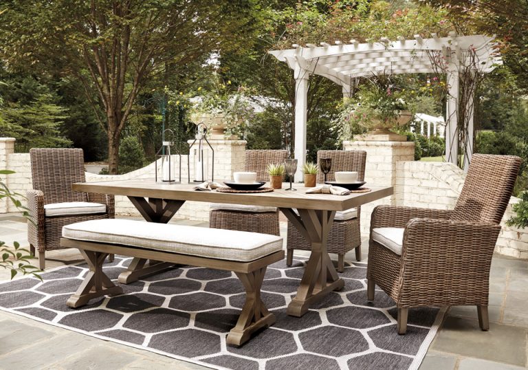 Beachcroft Beige Outdoor Sofa/Swivel Lounge Chair 3pc Set Lexington