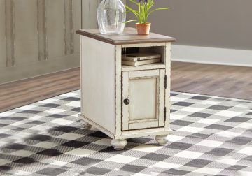 Realyn Two-Tone Chair Side End Table