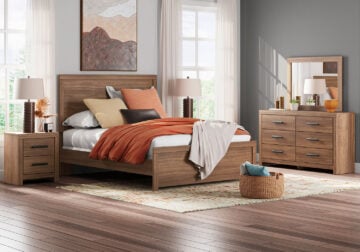 Broachmyn Auburn Queen Panel Bed
