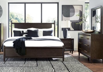 Dantenton Merlot King Panel Bed Set