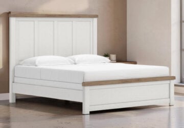 Savonport White/Brown King Panel Bed