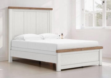 Savonport White/Brown Queen Panel Bed